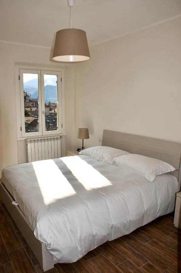 Apartment Center Lake View, Varenna
